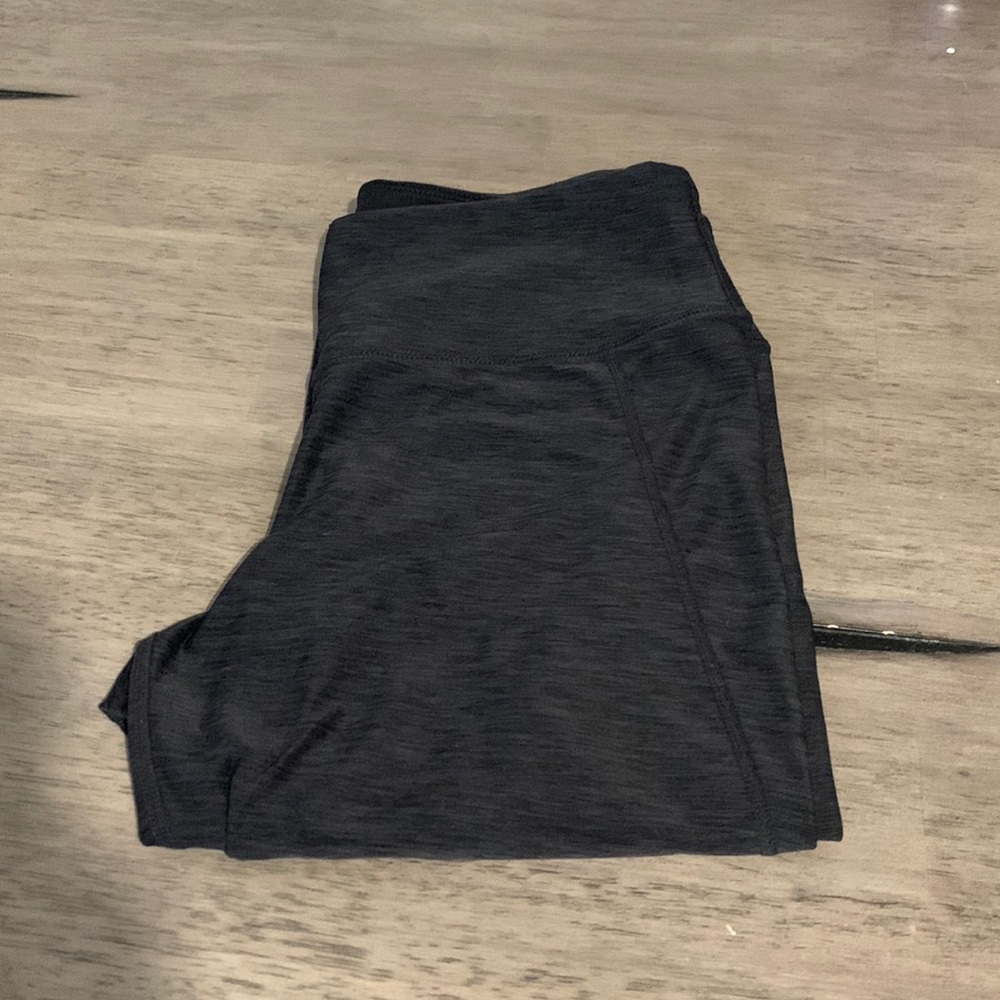 H&M capri leggings Size M